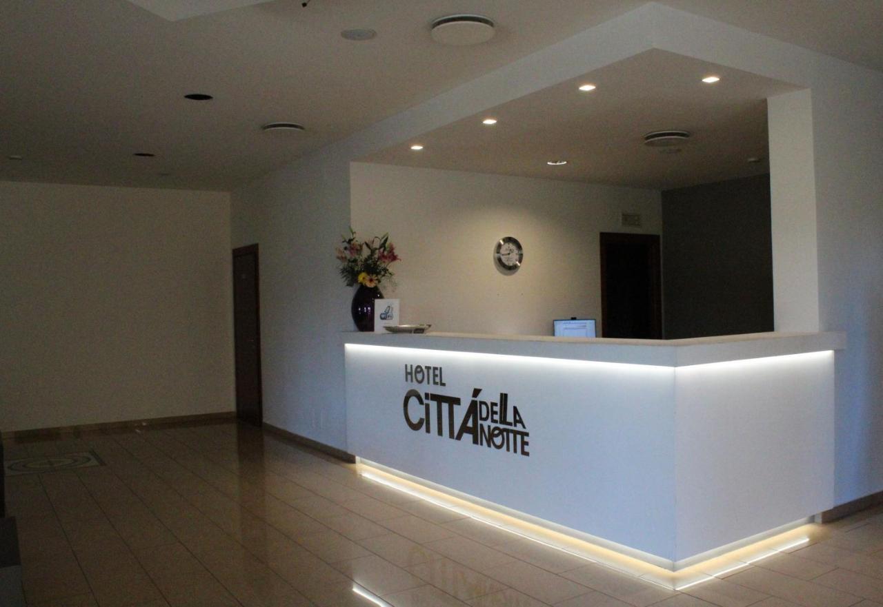 Hotel Citta Della Notte Augusta Exterior foto
